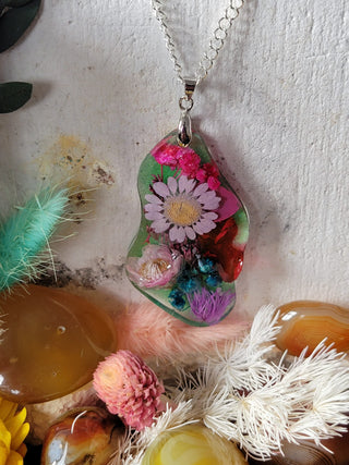 Light Pressed Flower Resin Necklace