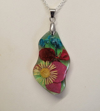 Green Pressed Flower Resin Necklace