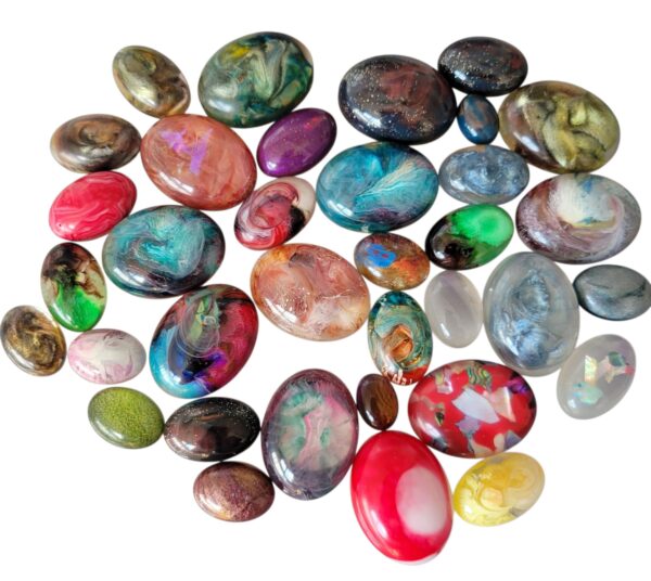 Oval Cabachon, used to make your own jewellery and embelishments